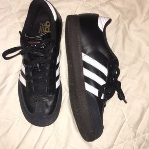 Adidas samba sneakers